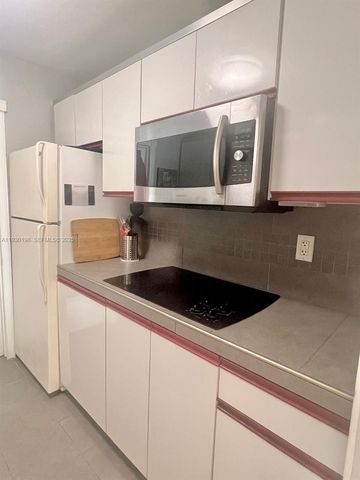 2200 Diana Dr 306, Hallandale Beach, FL 33009