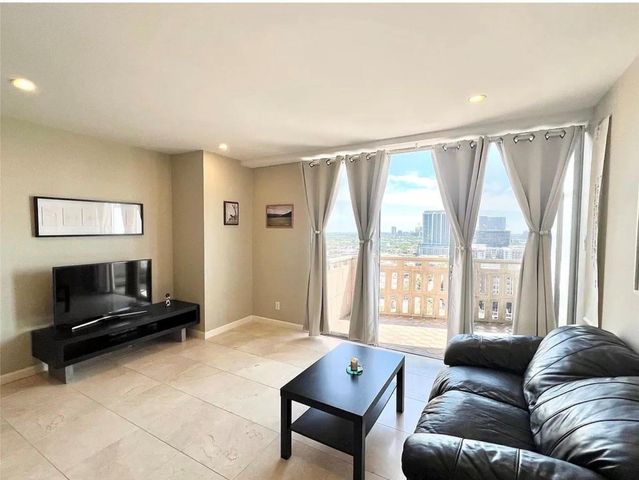 2016 Main Street 1708, Houston, TX 77002