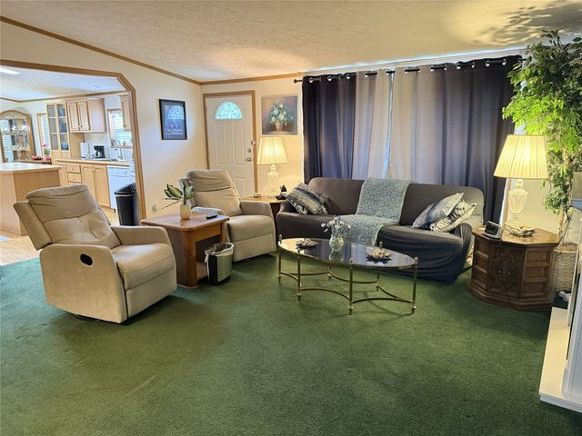 1631 PINEGROVE Way, Erie, PA 16509