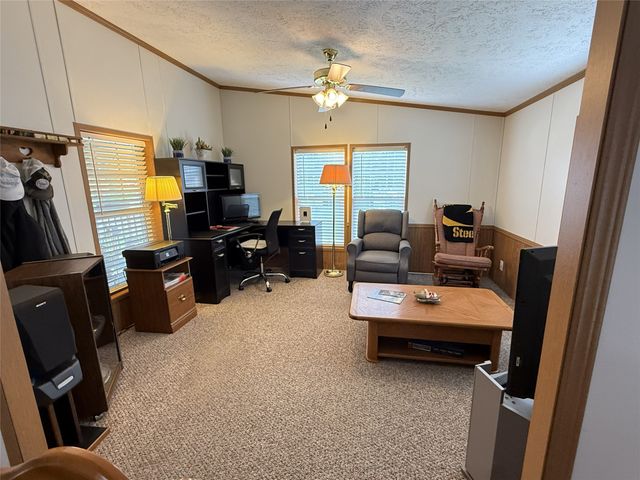 1631 PINEGROVE Way, Erie, PA 16509
