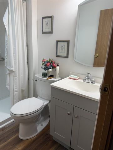1631 PINEGROVE Way, Erie, PA 16509