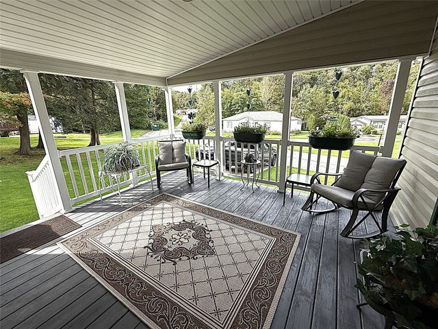 1631 PINEGROVE Way, Erie, PA 16509