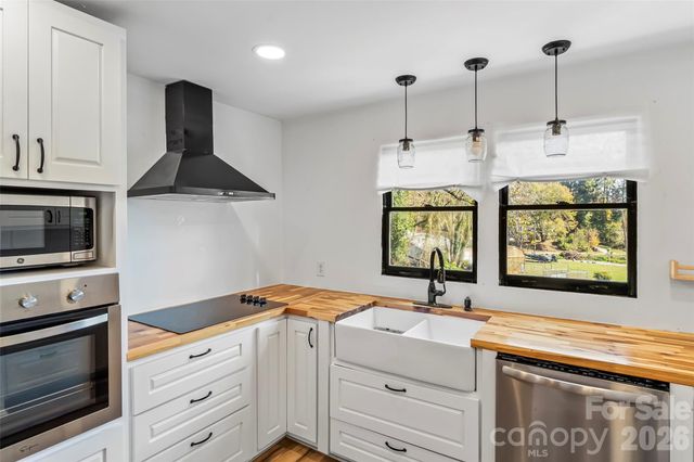 325 Dogwood Lane, Marion, NC 28752