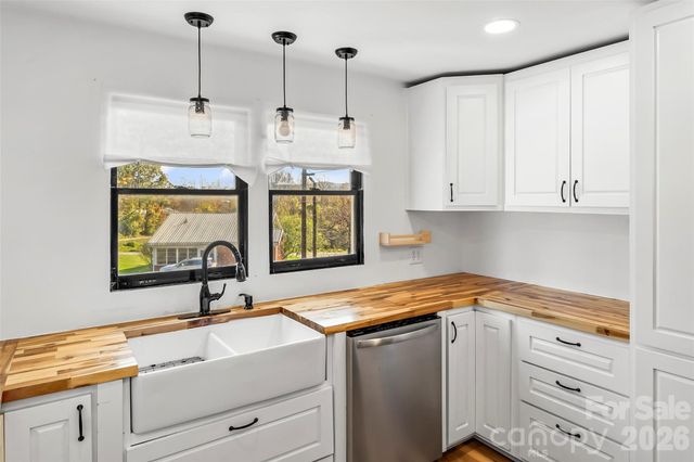325 Dogwood Lane, Marion, NC 28752
