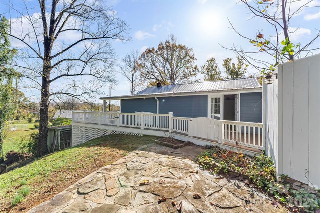 325 Dogwood Lane, Marion, NC 28752
