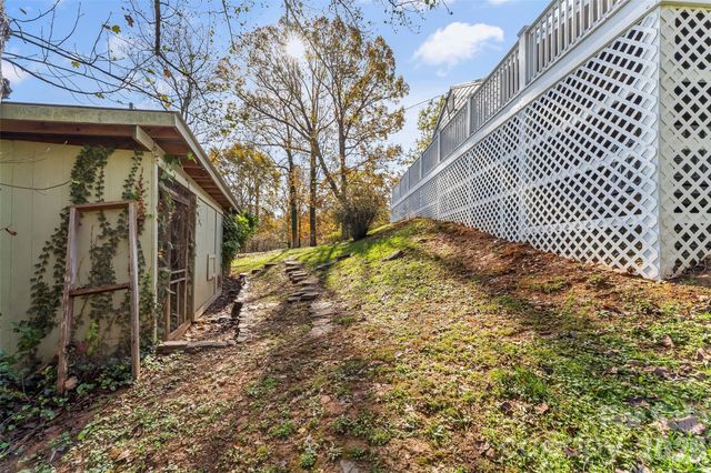 325 Dogwood Lane, Marion, NC 28752