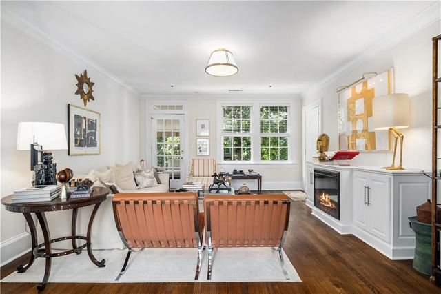2814 Peachtree Road NW 11, Atlanta, GA 30305
