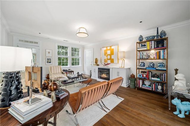 2814 Peachtree Road NW 11, Atlanta, GA 30305