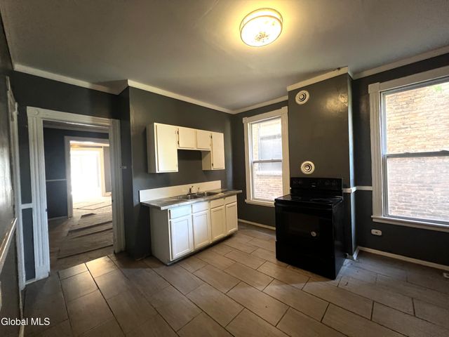 57 5th Avenue, Troy, NY 12180