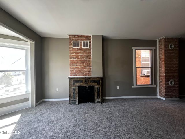 57 5th Avenue, Troy, NY 12180