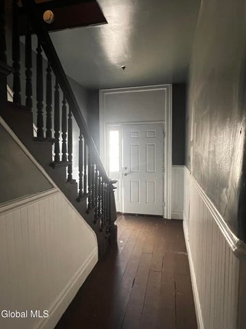 57 5th Avenue, Troy, NY 12180