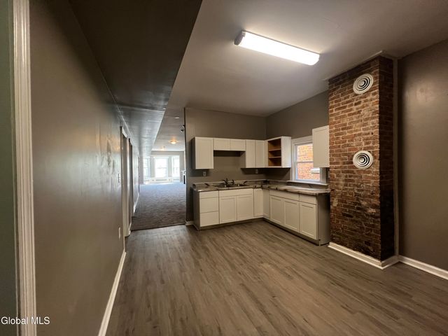 57 5th Avenue, Troy, NY 12180