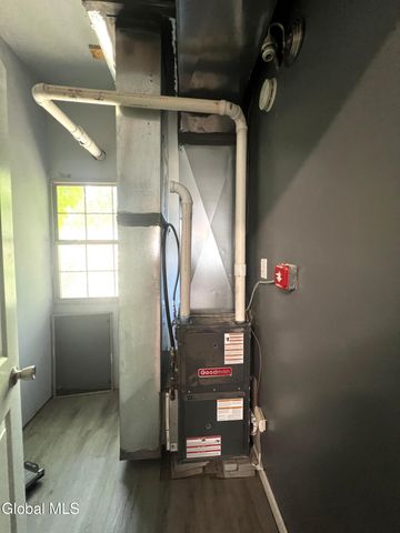 57 5th Avenue, Troy, NY 12180