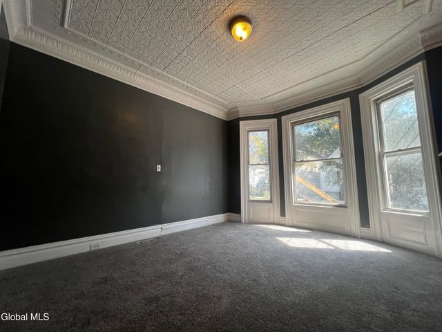 57 5th Avenue, Troy, NY 12180