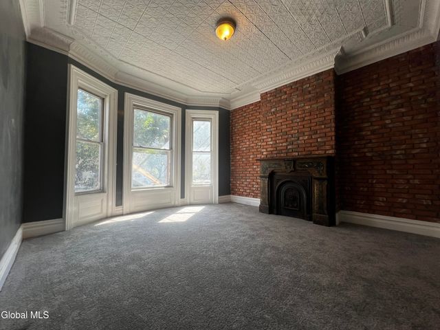 57 5th Avenue, Troy, NY 12180