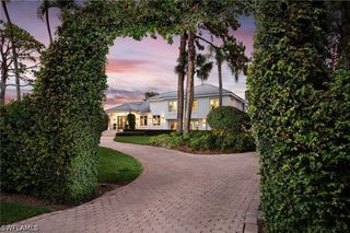 664 Hickory RD, Naples, FL 34108
