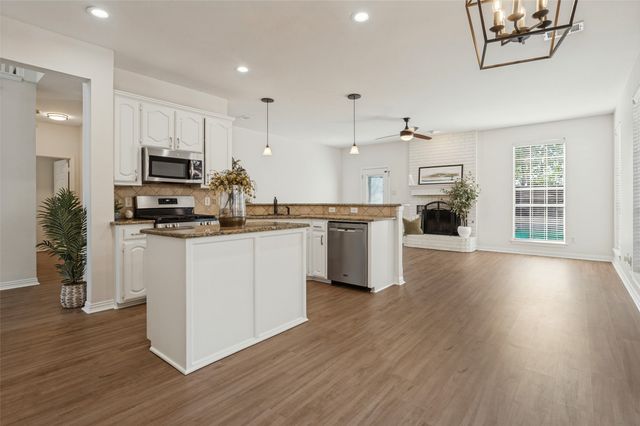 1364 Wentworth Drive, Lewisville, TX 75067