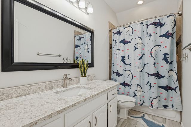 1364 Wentworth Drive, Lewisville, TX 75067
