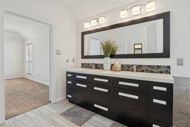 1364 Wentworth Drive, Lewisville, TX 75067