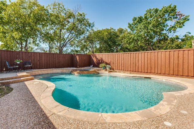 1364 Wentworth Drive, Lewisville, TX 75067