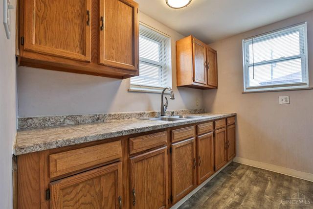 4893 N Overlook Avenue, Cincinnati, OH 45238