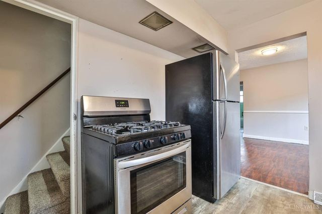 4893 N Overlook Avenue, Cincinnati, OH 45238