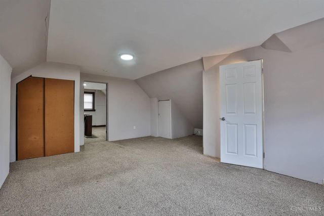 4893 N Overlook Avenue, Cincinnati, OH 45238