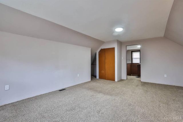 4893 N Overlook Avenue, Cincinnati, OH 45238