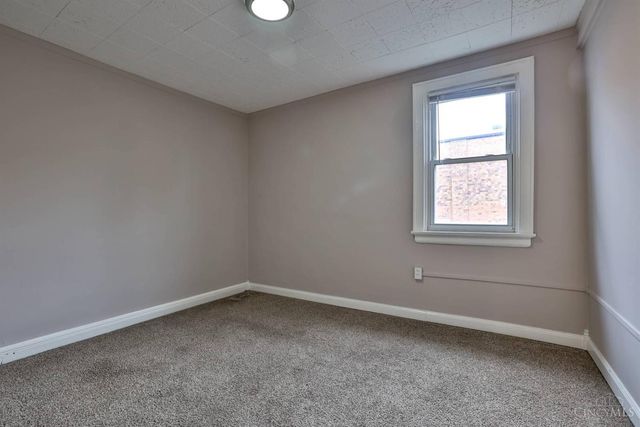 4893 N Overlook Avenue, Cincinnati, OH 45238