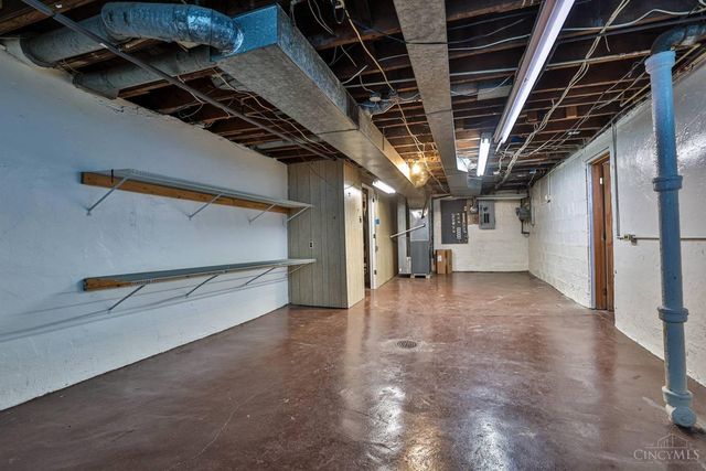 4893 N Overlook Avenue, Cincinnati, OH 45238