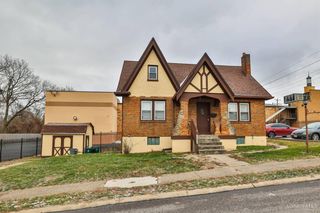 4893 N Overlook Avenue, Cincinnati, OH 45238