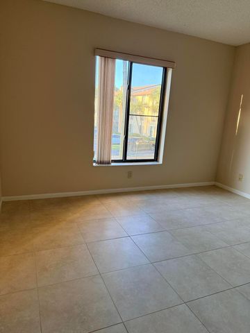 812 Sky Pine Way B2, Greenacres, FL 33415