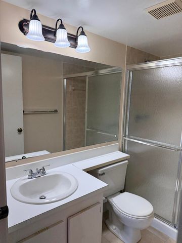 812 Sky Pine Way B2, Greenacres, FL 33415