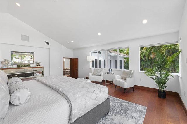 543 Hibiscus Drive, Hallandale Beach, FL 33009