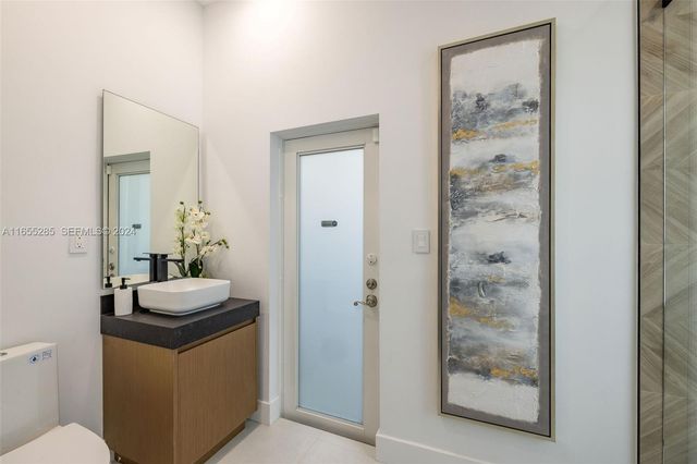 543 Hibiscus Drive, Hallandale Beach, FL 33009