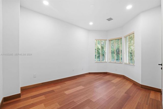 543 Hibiscus Drive, Hallandale Beach, FL 33009