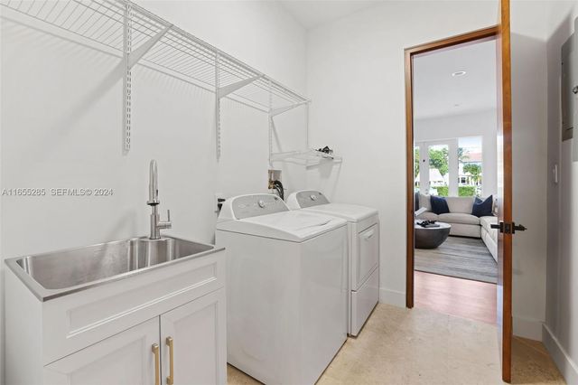 543 Hibiscus Drive, Hallandale Beach, FL 33009