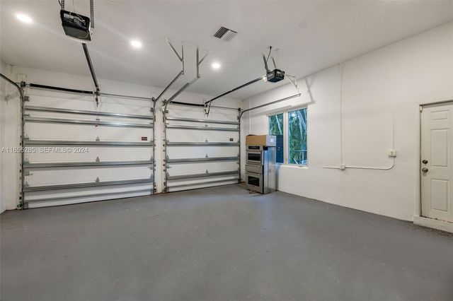 543 Hibiscus Drive, Hallandale Beach, FL 33009