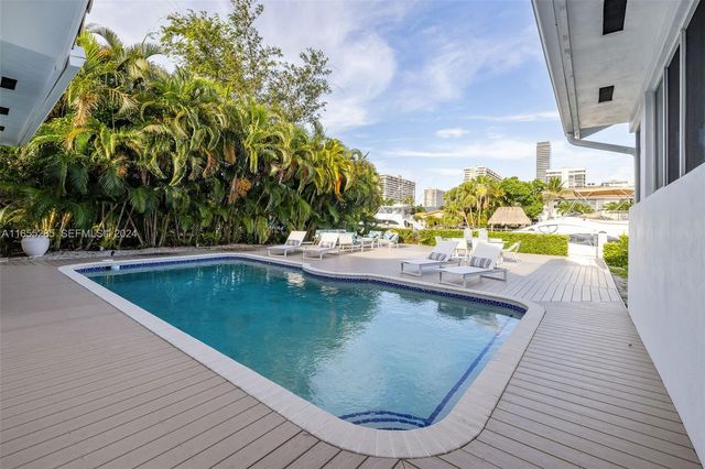 543 Hibiscus Drive, Hallandale Beach, FL 33009