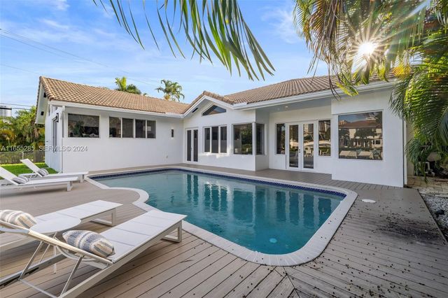 543 Hibiscus Drive, Hallandale Beach, FL 33009
