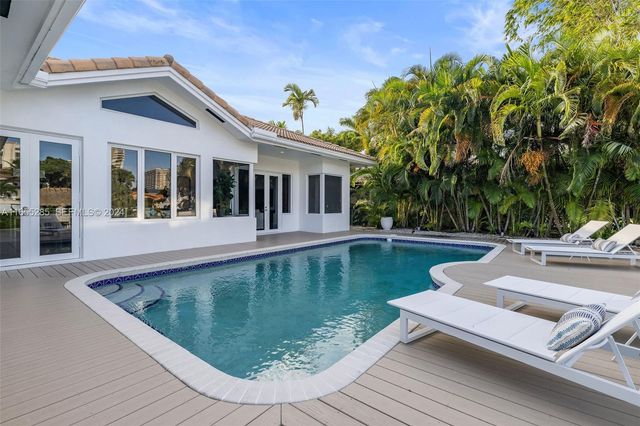 543 Hibiscus Drive, Hallandale Beach, FL 33009