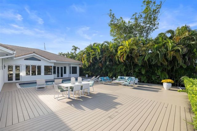 543 Hibiscus Drive, Hallandale Beach, FL 33009