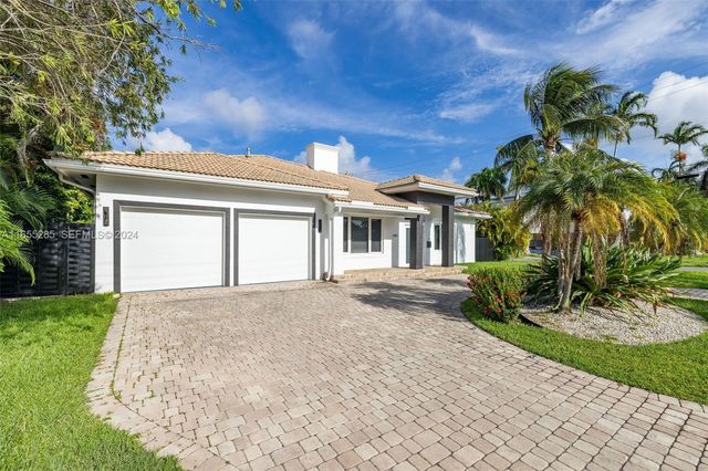 543 Hibiscus Drive, Hallandale Beach, FL 33009