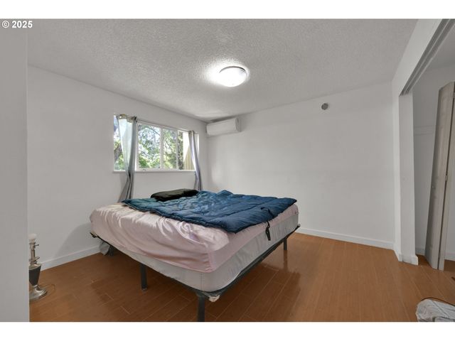 1438 QUAKER St, Eugene, OR 97402