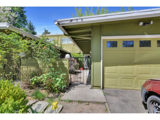 1438 QUAKER St, Eugene, OR 97402