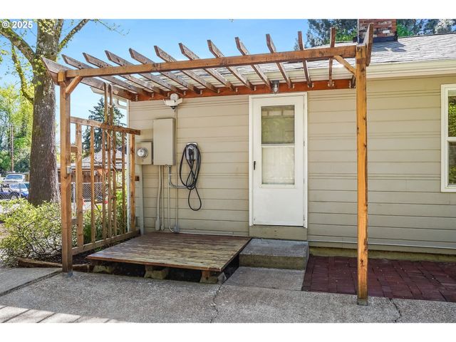 5319 Se HARNEY Dr, Portland, OR 97206