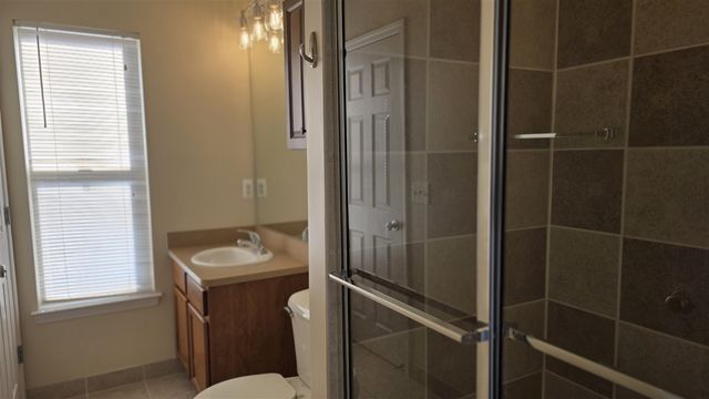 1449 Beachland Bldg: 1, Keego Harbor, MI 48320