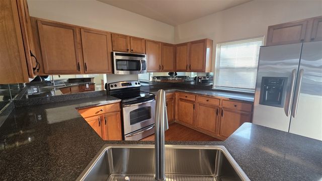 1449 Beachland Bldg: 1, Keego Harbor, MI 48320