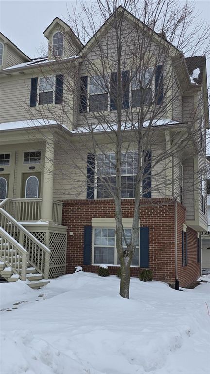 1449 Beachland Bldg: 1, Keego Harbor, MI 48320