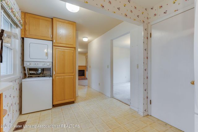 690 N Okemos Road, Mason, MI 48854
